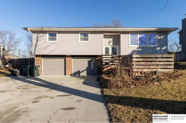 13522 Carpenter Street, Papillion, NE 68138