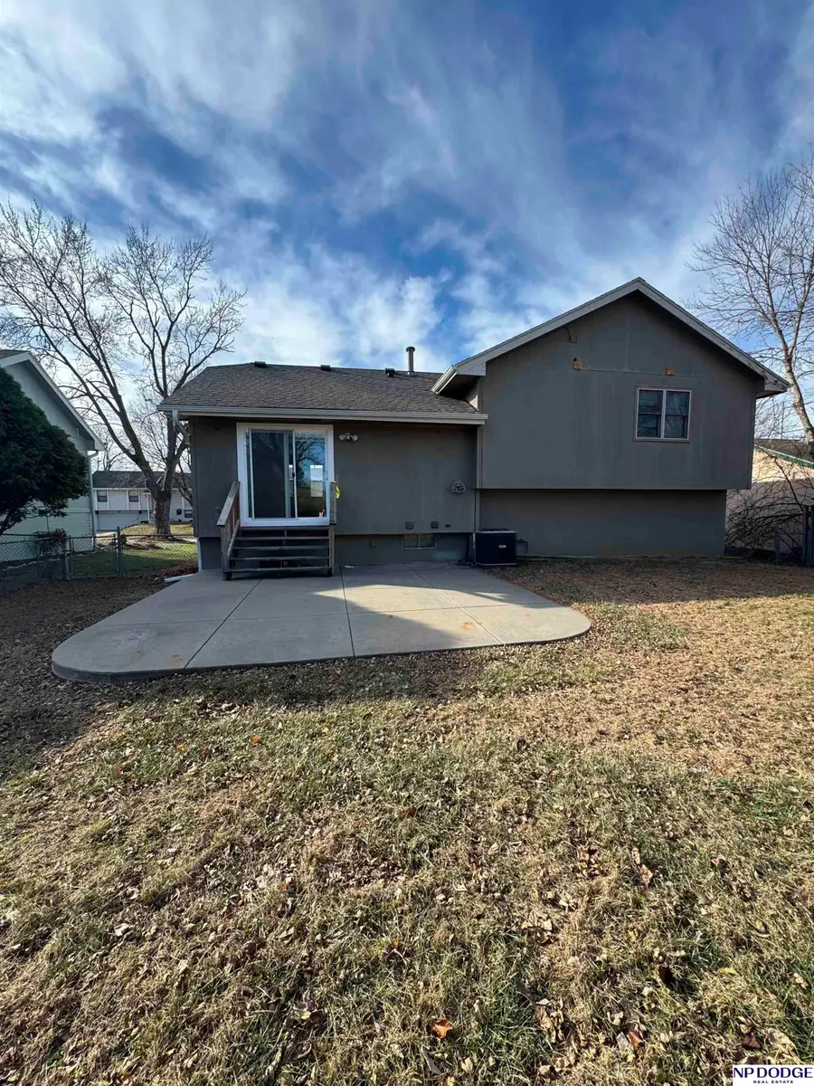 11260 Erskine Street, Omaha, NE 68164 - Image #2