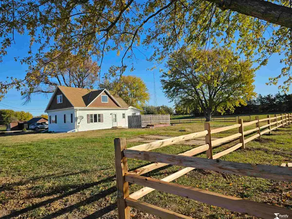 439 S 4th Street, Geneva, NE 68361-0000