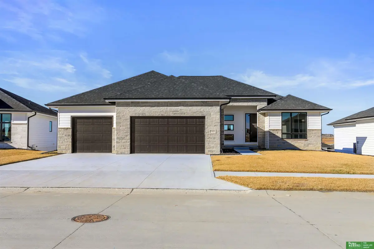 5420 N 213th Street, Elkhorn, NE 68022 - Image #1