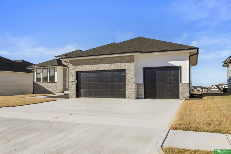 5444 N 212th Street, Elkhorn, NE 68022 - Image #3