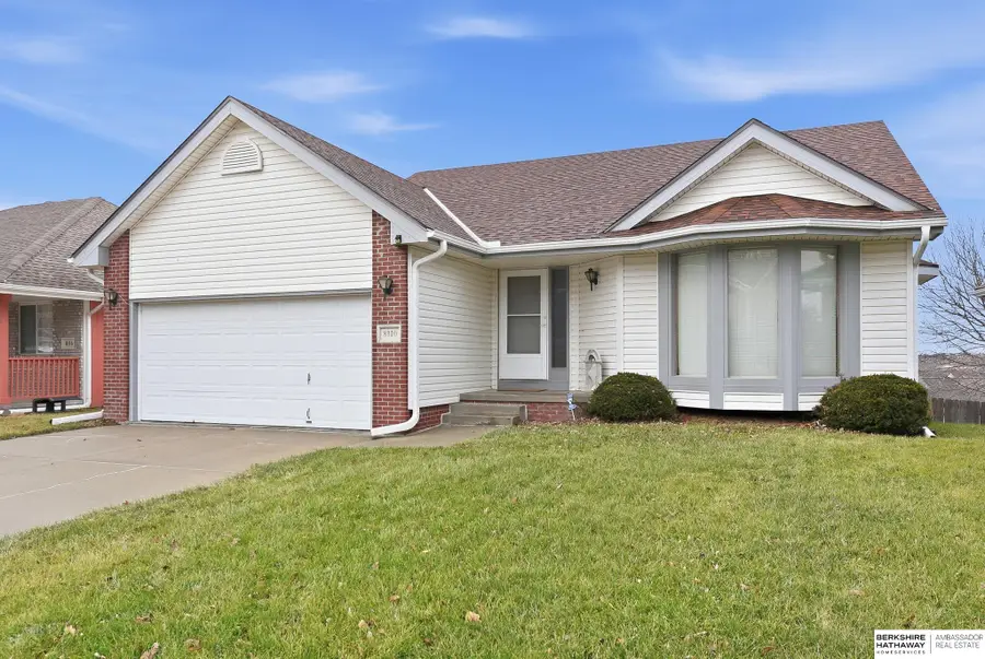 8110 Potter Street, Omaha, NE 68122 - Image #2