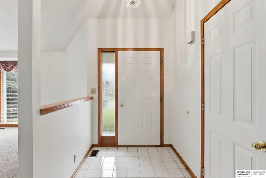 8110 Potter Street, Omaha, NE 68122 - Image #3