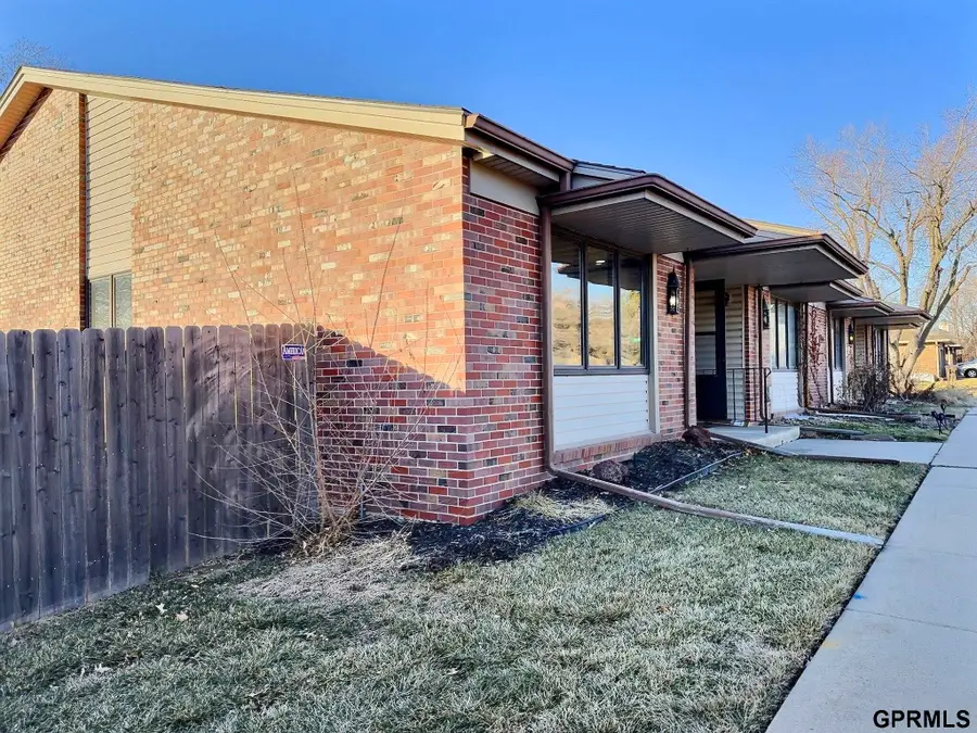 916 Carriage Way #13, Lincoln, NE 68510 - #3