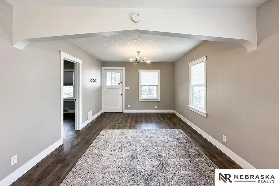 5027 Charles Street, Omaha, NE 68132 - Image #3