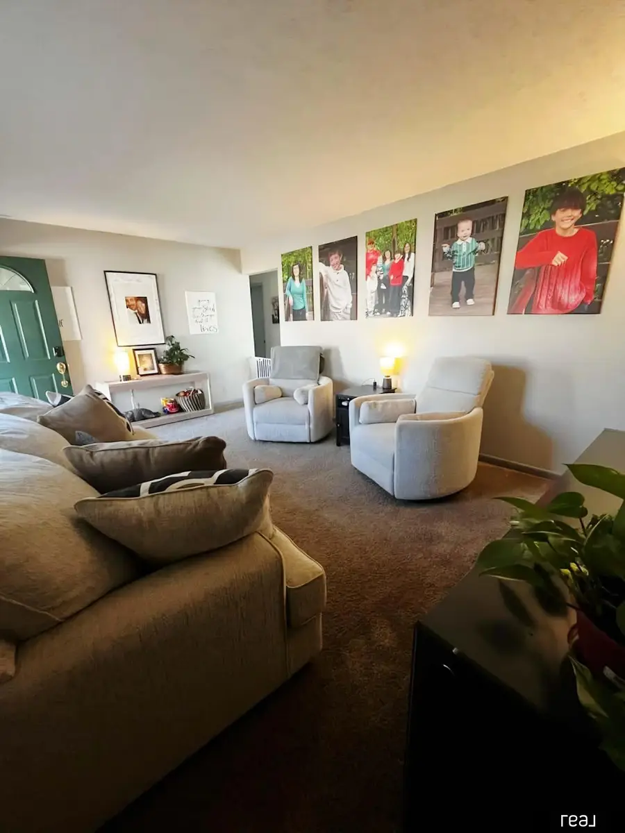 10913 Jones Street, Omaha, NE 68154 - Image #3