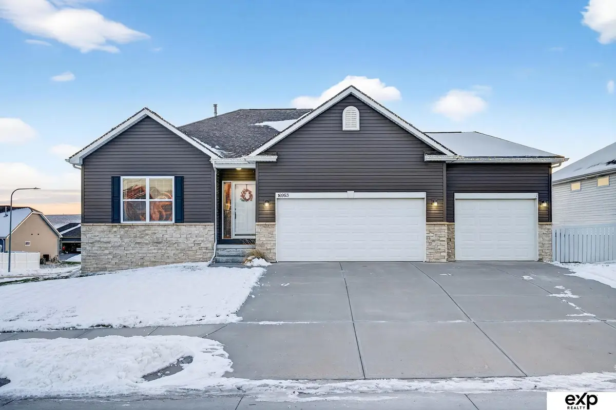 16953 Jackson Avenue, Gretna, NE 68028 - Image #1