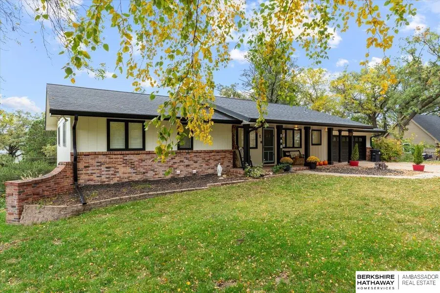 444 Skyline Drive, Elkhorn, NE 68022 - Image #2