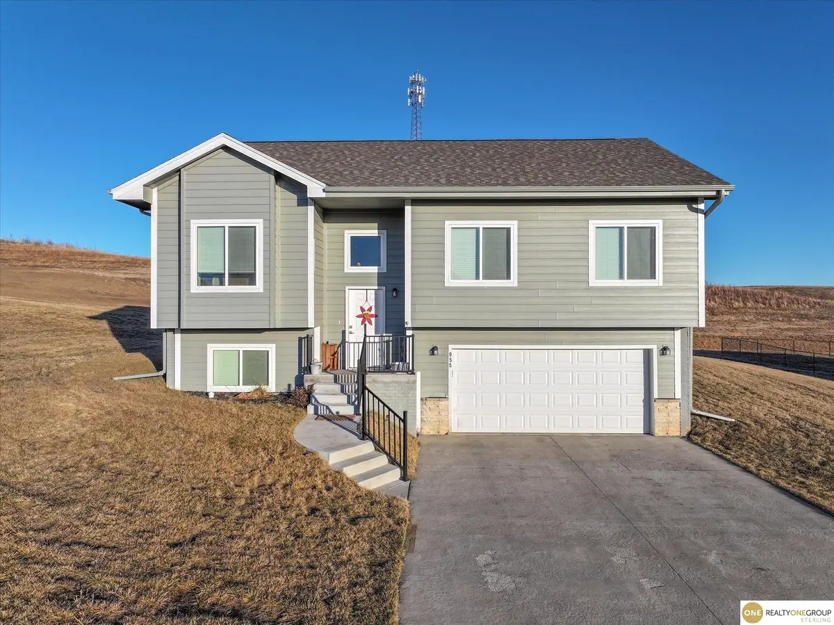 955 Creekside Trail, Woodbine, IA 51579 - Image #1