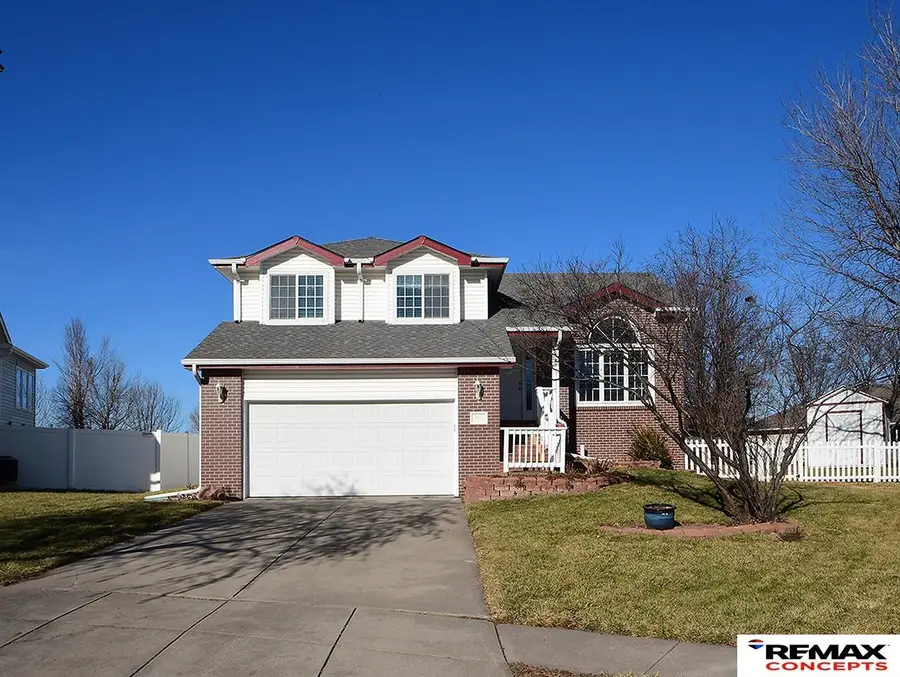 2210 Lynnridge Circle, Lincoln, NE 68521 - Image #2