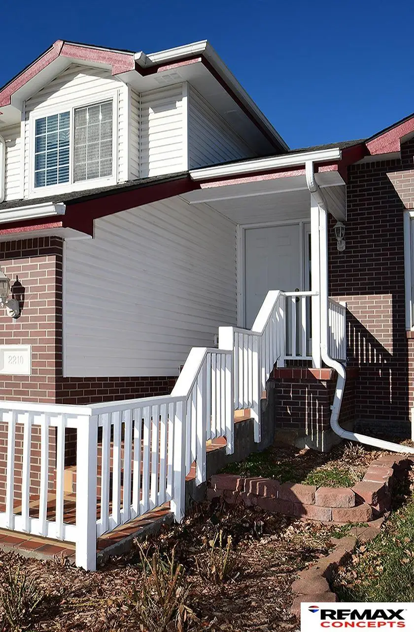 2210 Lynnridge Circle, Lincoln, NE 68521 - Image #3