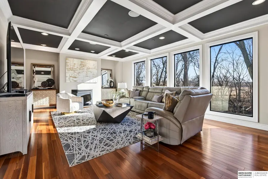 56107 Grande Oak Lane, Glenwood, IA 51534 - Image #3