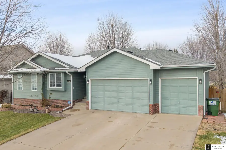 21844 Bobwhite Avenue, Gretna, NE 68028 - Image #2