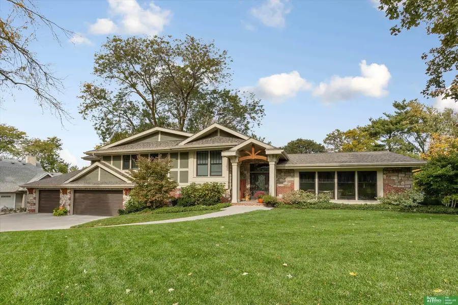 8602 Hickory Street, Omaha, NE 68124 - Image #2