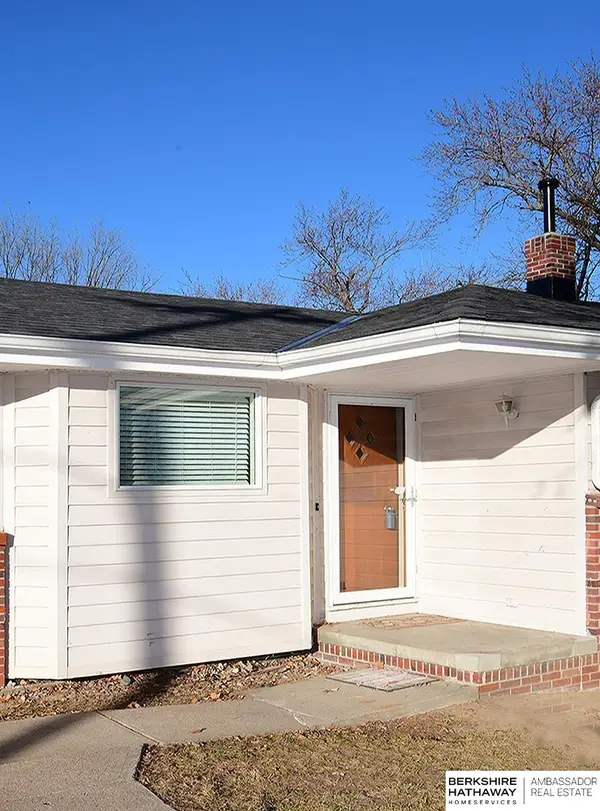 3024 S 113th Street, Omaha, NE 68144