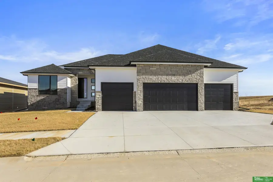 5709 N 195th Street, Elkhorn, NE 68022 - Image #2