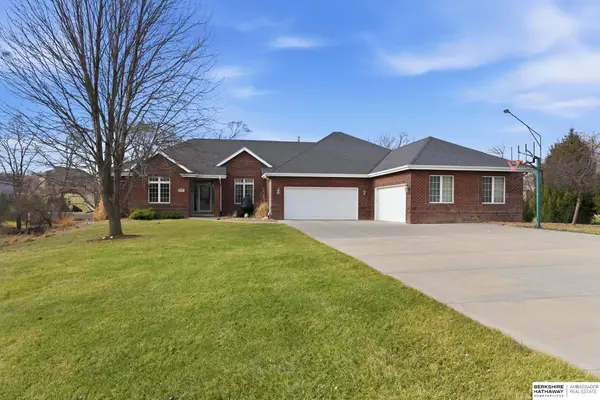 10030 S 162nd Street, Omaha, NE 68136