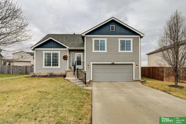 7814 S 72 Avenue Circle, La Vista, NE 68128
