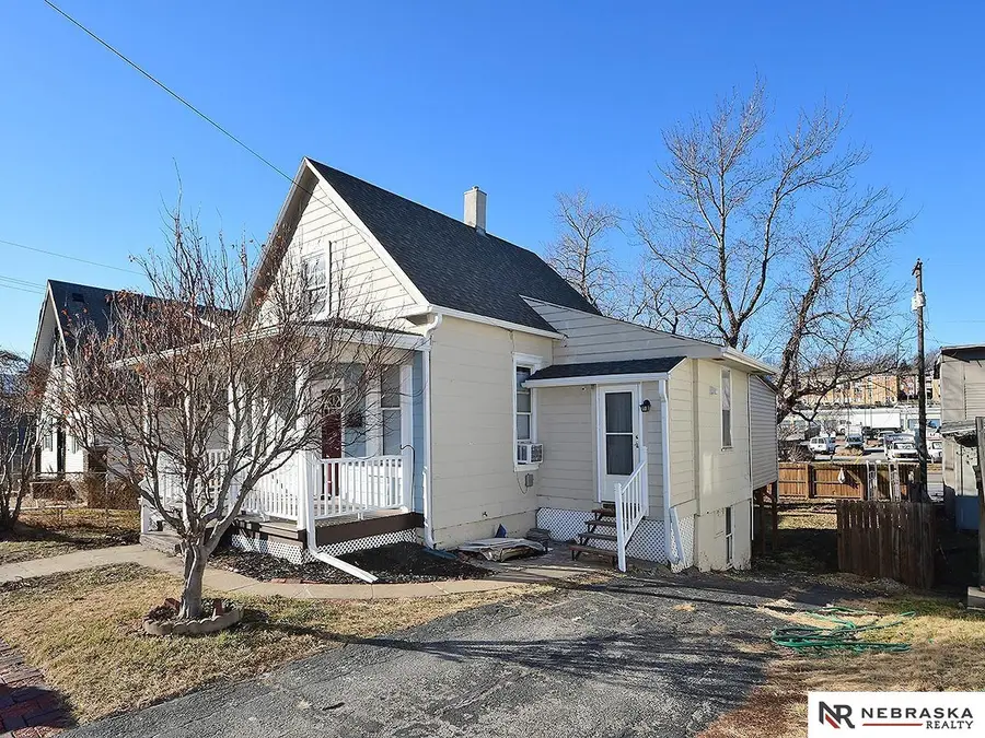 1118 N 46th Street, Omaha, NE 68132 - #3