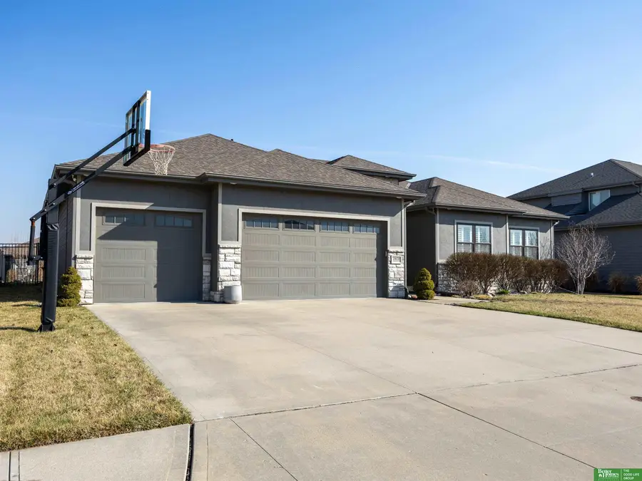 18620 Schofield Drive, Omaha, NE 68136 - #2