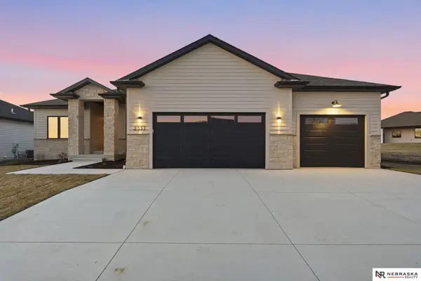 2337 S 89th Street, Lincoln, NE 68520