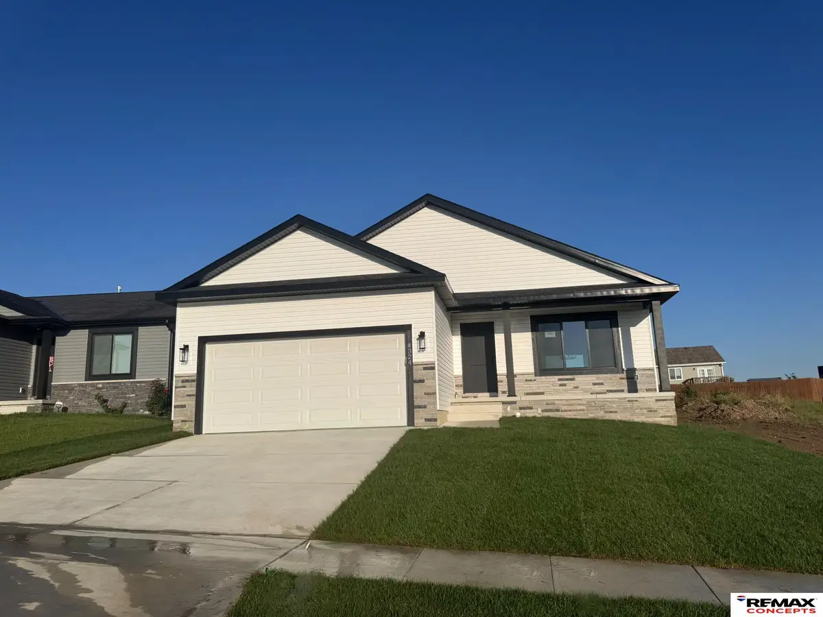 4324 Woodside Village Drive, Lincoln, NE 68528 - Image #1