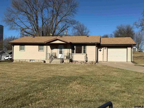 202 W Highway Avenue, Prague, NE 68050