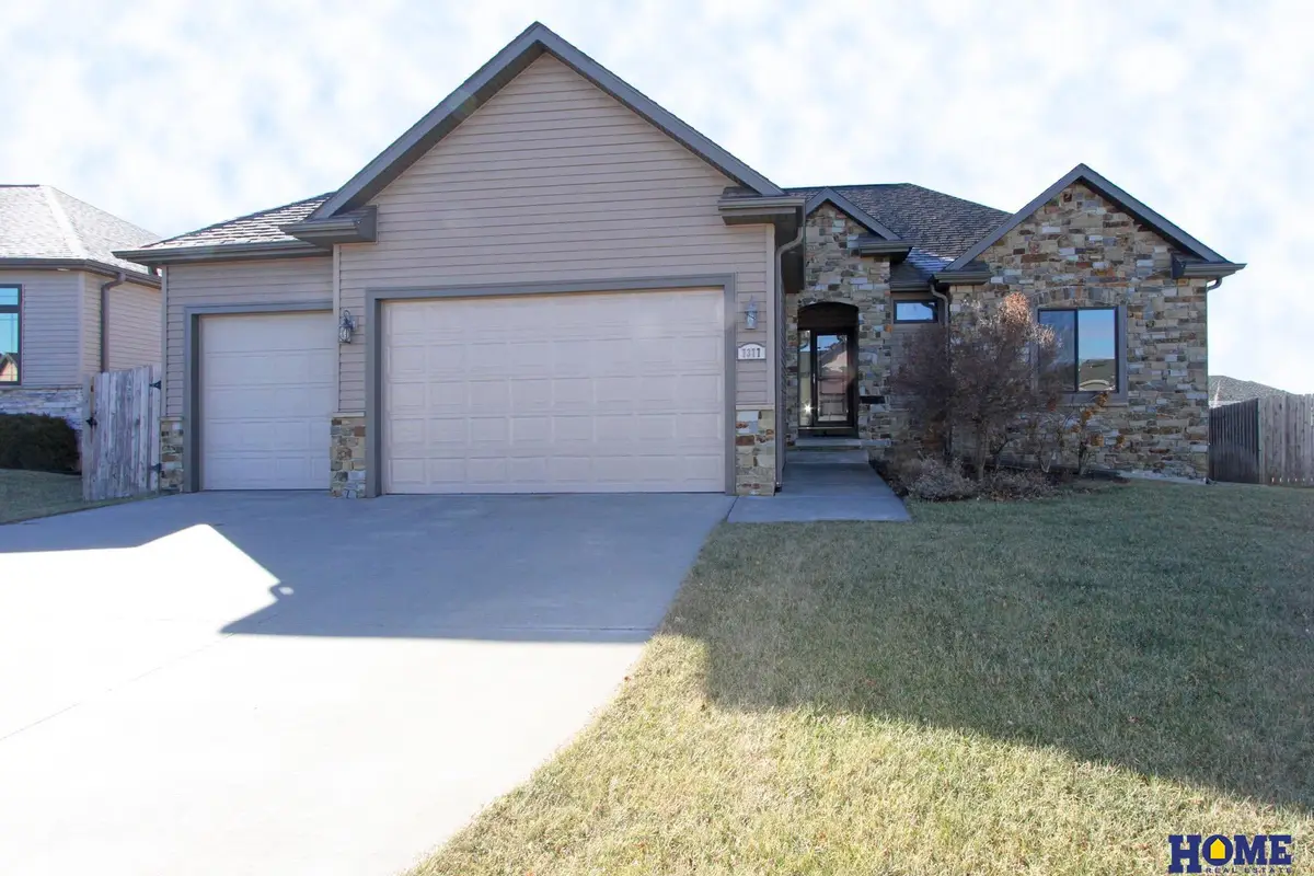 7377 Yankee Woods Drive, Lincoln, NE 68516 - Image #1