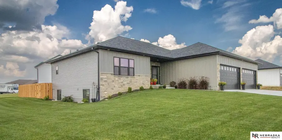7800 Augustine Avenue, Lincoln, NE 68516 - Image #2