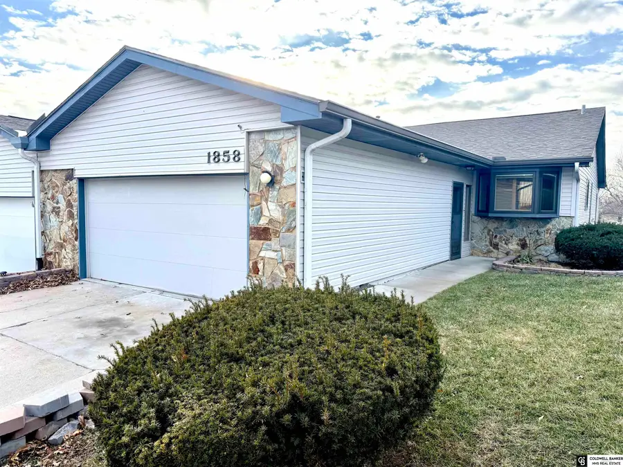 1858 N 93 Court, Omaha, NE 68114 - Image #2