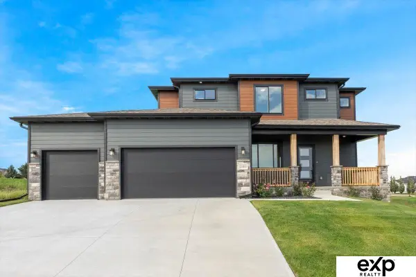 10320 S 33rd Street, Roca, NE 68430