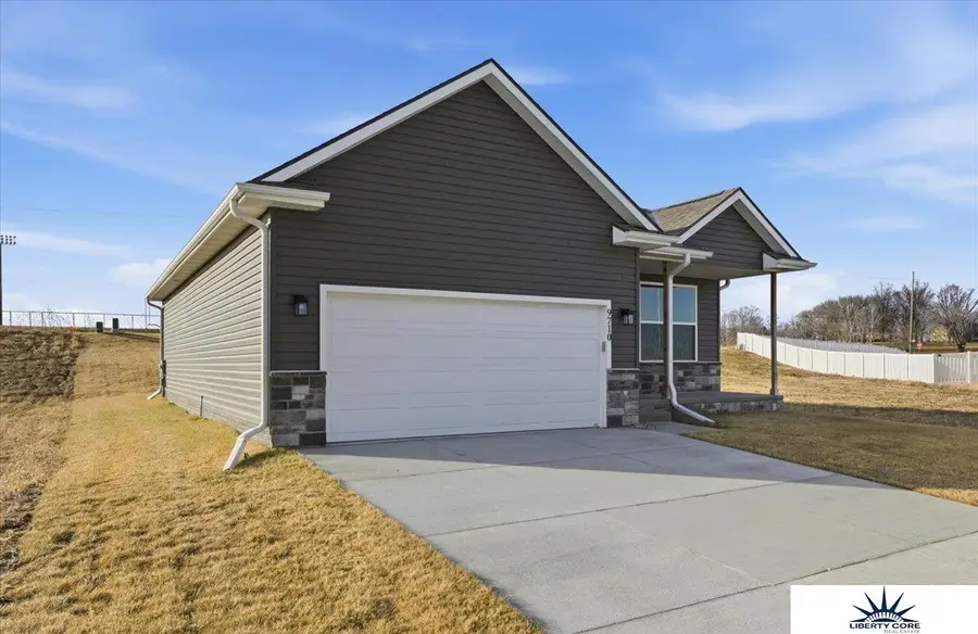 9710 N 167th Avenue Circle, Bennington, NE 68007 - Image #2