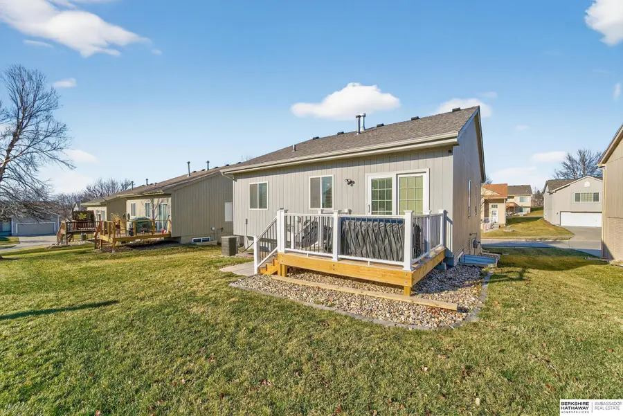 18211 Edna Street, Omaha, NE 68136 - Image #2