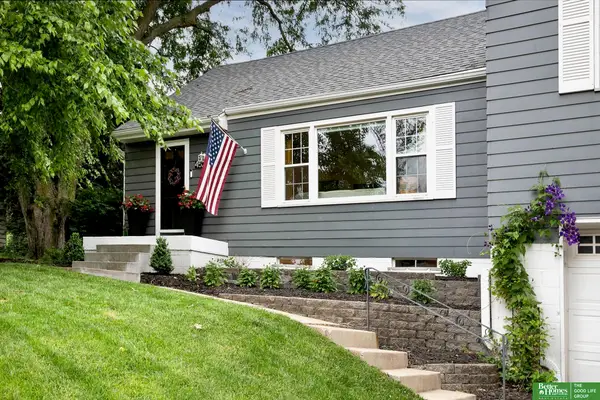 452 S 85th Street, Omaha, NE 68114