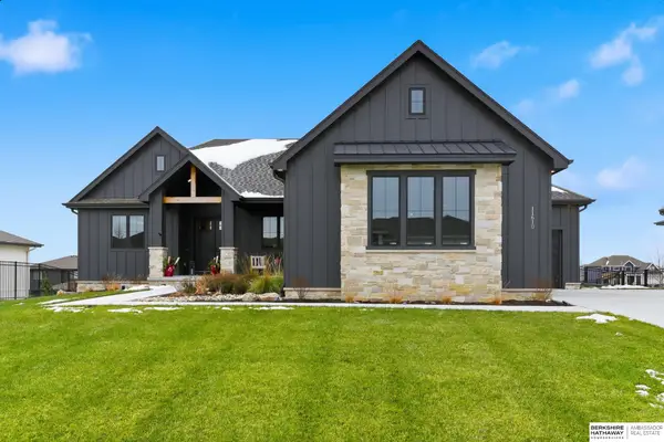 11610 S 117th Street, Papillion, NE 68046