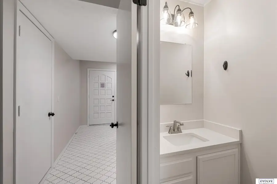 2804 Greensboro Avenue, Bellevue, NE 68005 - Image #3