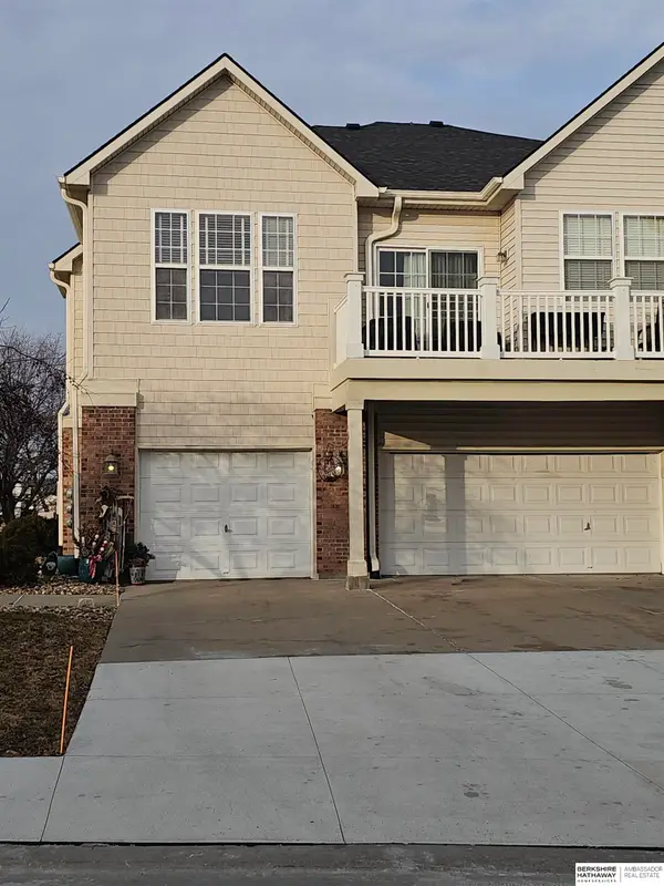 14102 Tregaron Ridge Avenue #E, Bellevue, NE 68123