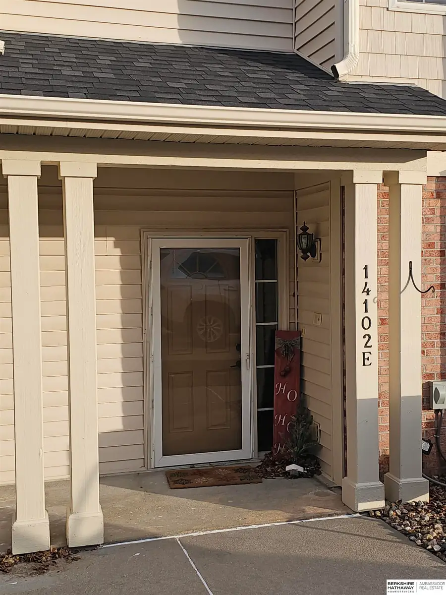 14102 Tregaron Ridge Avenue #E, Bellevue, NE 68123 - Image #2
