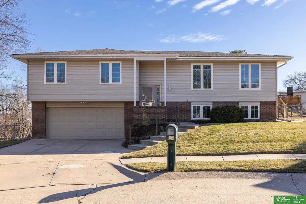 12133 Burdette Circle, Omaha, NE 68164 - Image #1