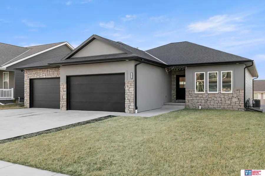 9028 Trader Drive, Lincoln, NE 68507 - Image #2