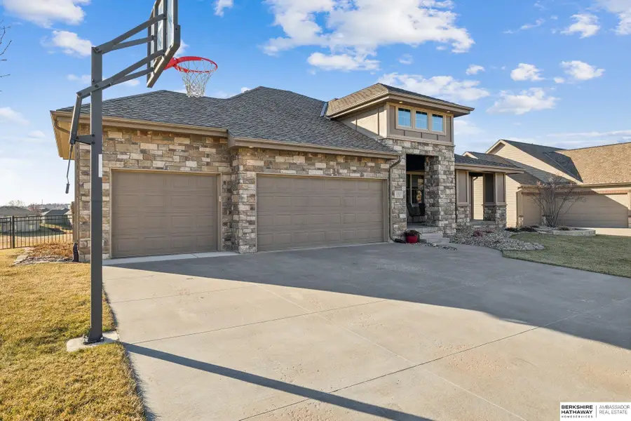 12817 Deer Creek Drive, Omaha, NE 68142 - Image #3