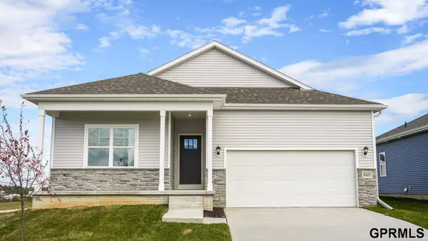 8352 S 176th Avenue, Omaha, NE 68137