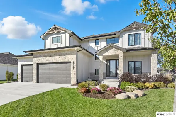 7264 Von Street, Papillion, NE 68046