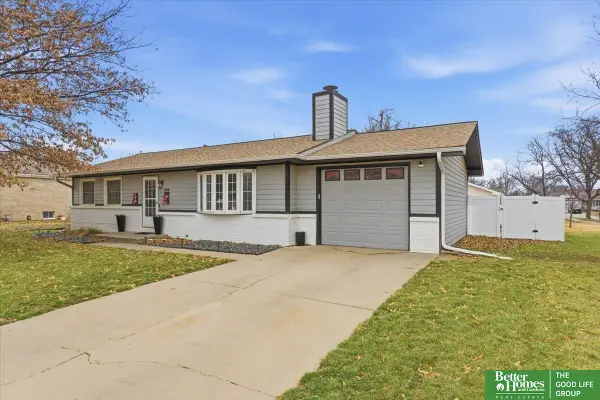 700 W R Street, Lincoln, NE 68528