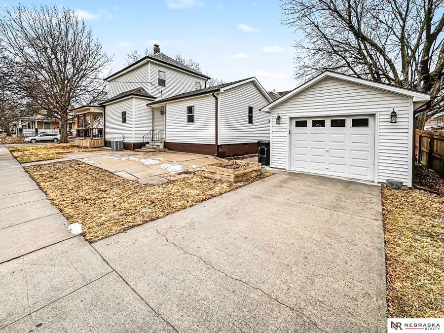 1146 Sumner Street, Lincoln, NE 68502 - #3