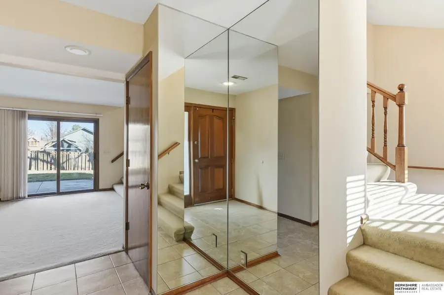 15430 Hamilton Street, Omaha, NE 68154 - Image #3