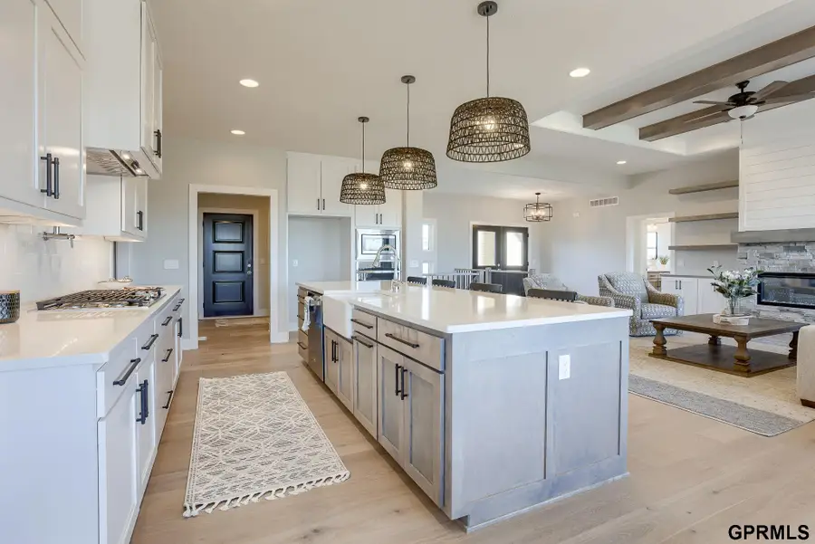 21057 Howe Street, Chicago, NE 68022 - #2