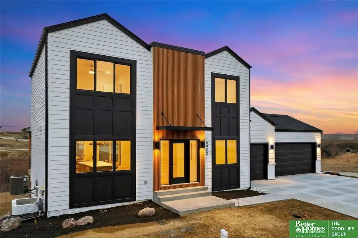 10902 S 218 Street, Gretna, NE 68028 - Image #1