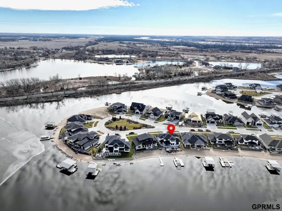 28420 Laurel Circle, Valley, NE 68064 - Image #2