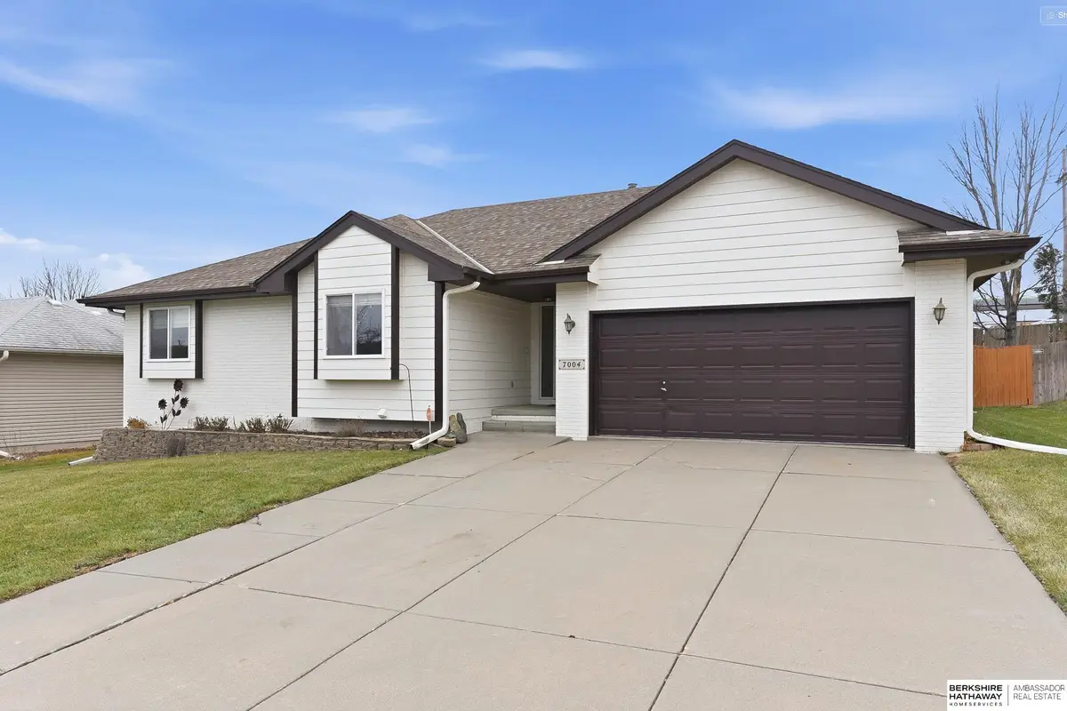 7004 S 167th Avenue, Omaha, NE 68136 - Image #1
